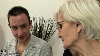 Viviana in Cyber granny 540p