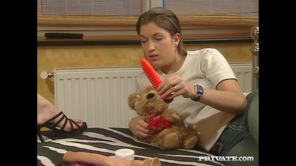 Sex Toy Fuck Fest With Teen Trio Danielle, Kelly White and Natalie Lesbian!