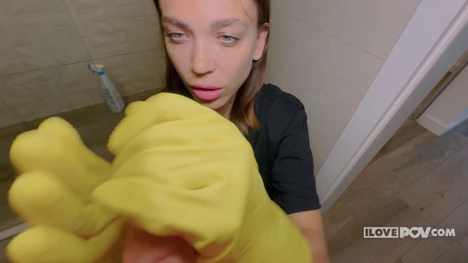 [ILovePOV] Julia Graff Maid For A Day [12.20.24] [1080p]