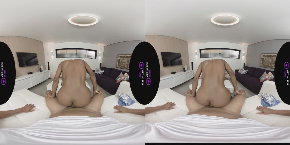 VirtualRealTrans presenta Adrielly Bronce en una película realmente mala