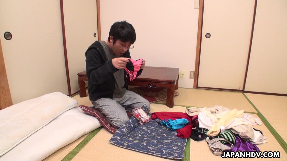 Yui Ayana visita a su vecino y lo folla en todas las posiciones toda la tarde Creampie