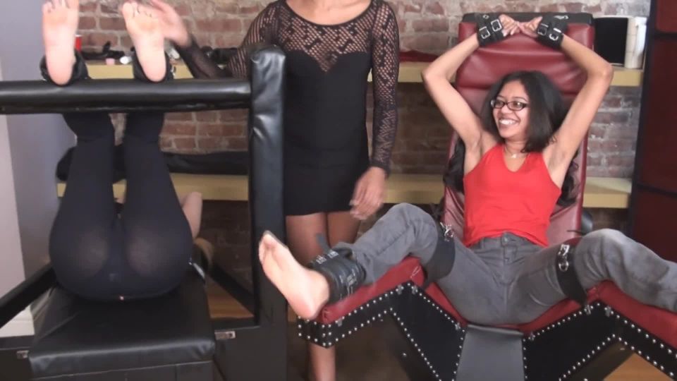 free online video 31 Someone Is Gonna Beg on muscle giantess foot fetish