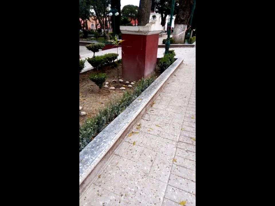 Encuentro A La Novia De Mi Amigo En El Centro Y Termina Chupandomela 720p