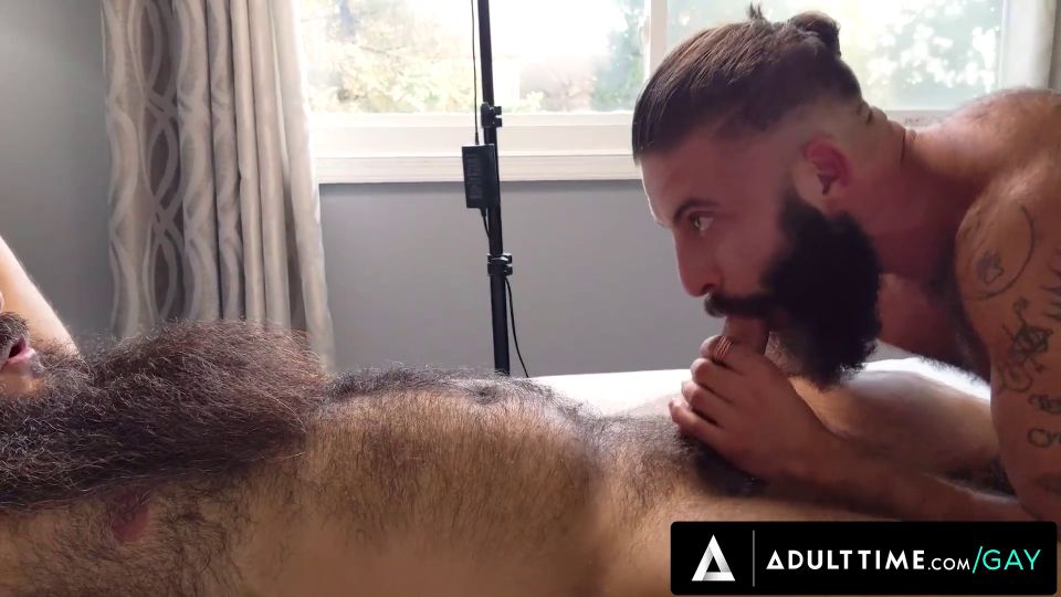 7139 Pelo gay FTM viaje de Richards Coño comido y follado por Bea...