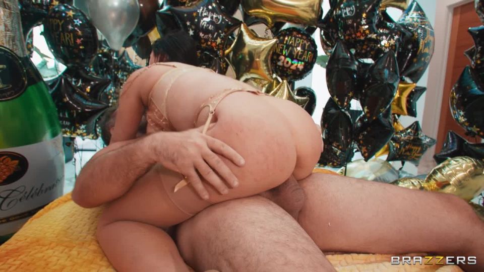 online xxx clip 6 Angela White - Pantalones de Año Nuevo (HD)  angela white  gangbang xxx femdom