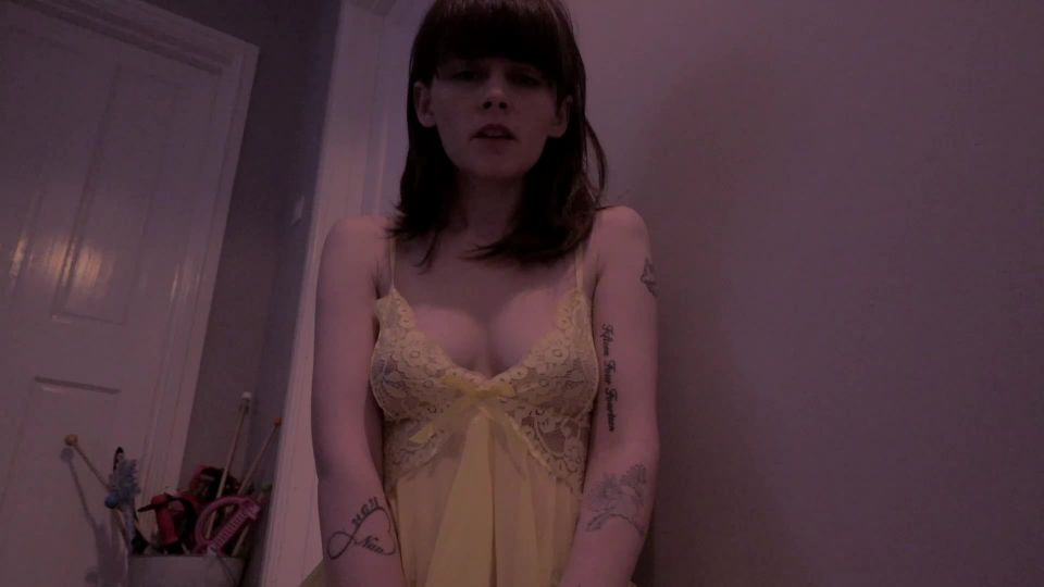 adult video 48 Sydney Harwin - Mommy And Son - LOCKED IN | fetish | fetish porn alien femdom