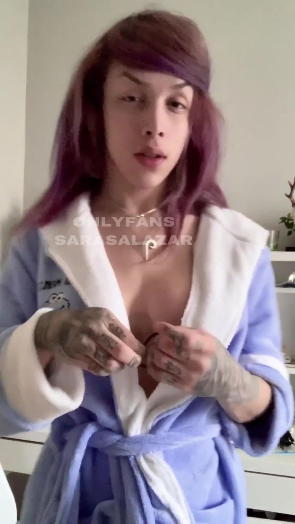 [Onlyfans] sarasalazar do u guys like my cockie monster bathrobe 12176762