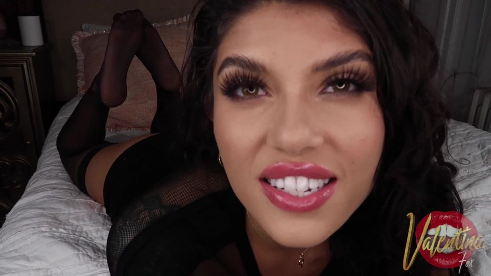 porn clip 38 Lisa yn fetiche de pies ‘Necesito San Valentín zorro – Rompiendo mis medias perra’, femdom mixta en pov