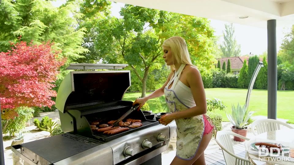 video gratis 35 HandsOnHardcore.com/DDFNetwork.com - Kitana Lure - Dos pollas hasta su entrepierna [FullHD 1080p], gigante hentai porno en el porno hardcore