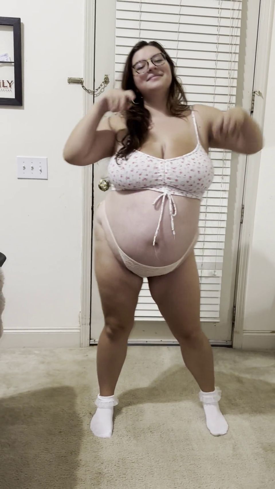 Sexy Pregnant Gf