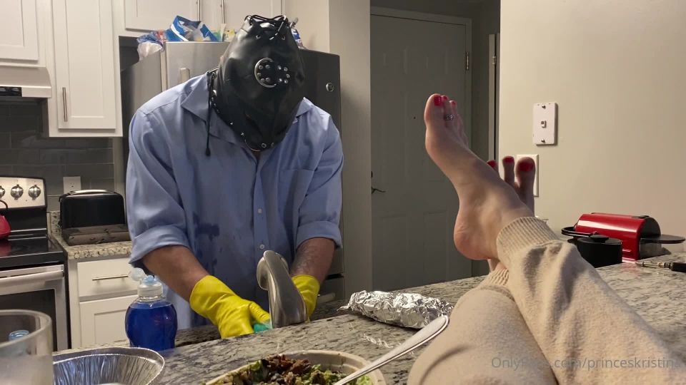 princeskristina  Sneak peak into my bitch served life | feet | feet porn 