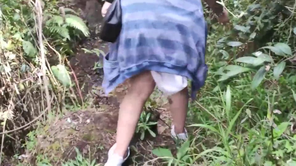 Onlyfans - Stranger me invita a fumar en ARVI Park y termino en la naturaleza de Medellín Kyleielish - Hardcore