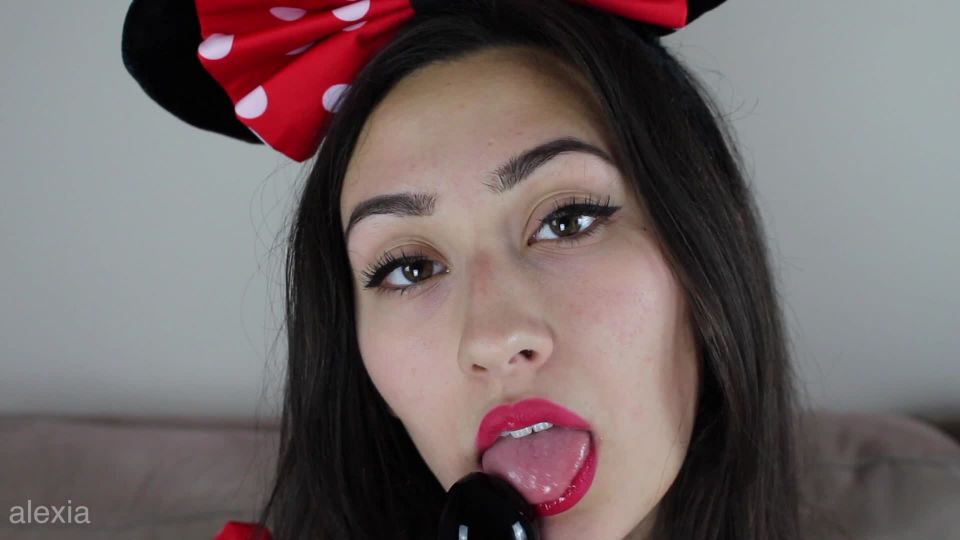 Minnie Mouse loves Anal Fisting