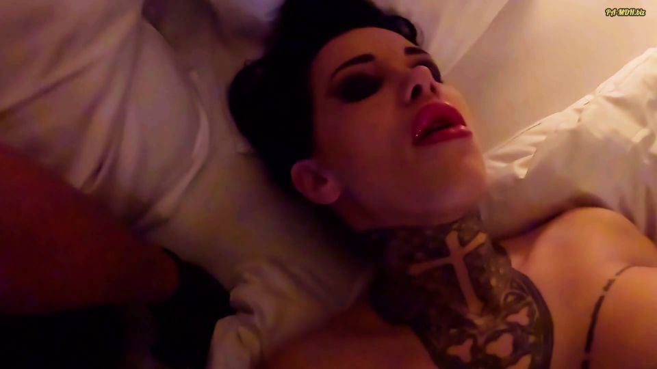 [K2S.CLUB] MissAlessaMilano - User im Hotel besucht - Er will mich nur Fingern bis zum Orgasmus - FullHD 1080P