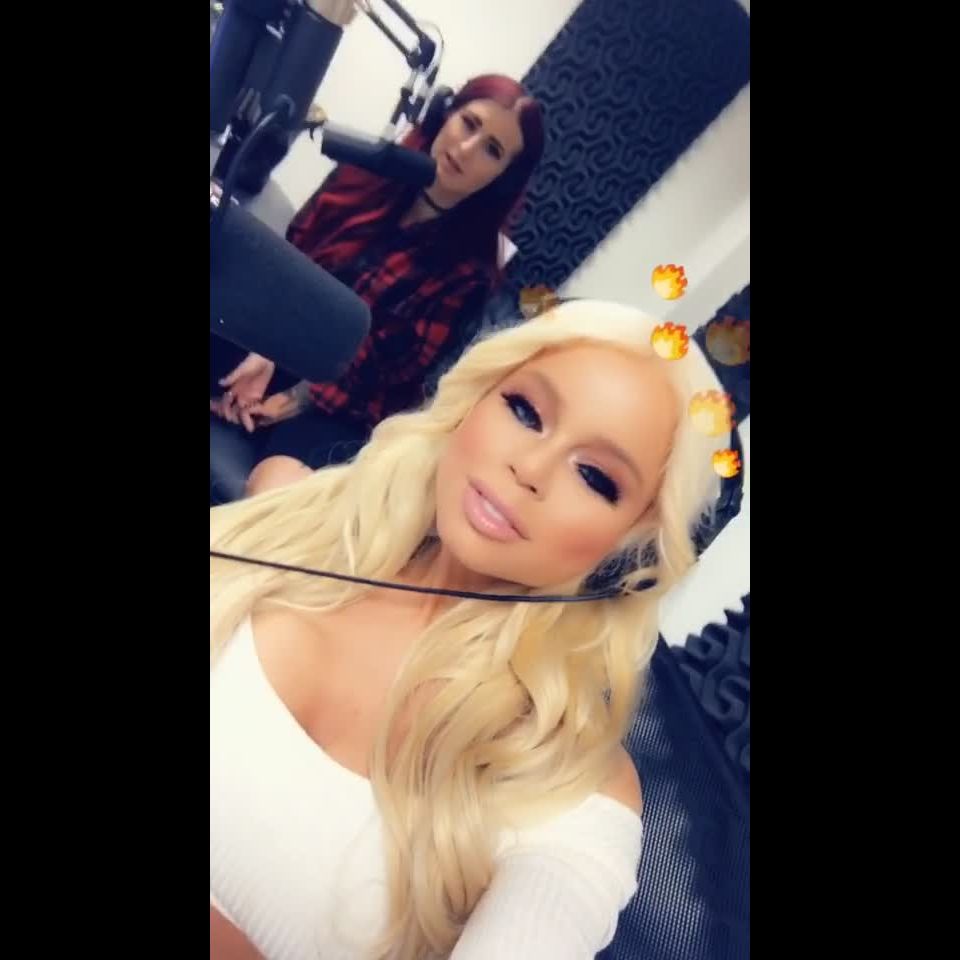 Nikki DelanoXXX - nikkidelano () Nikkidelano - the gorgeous tana lee live on my vivid show this past wed 23-02-2018