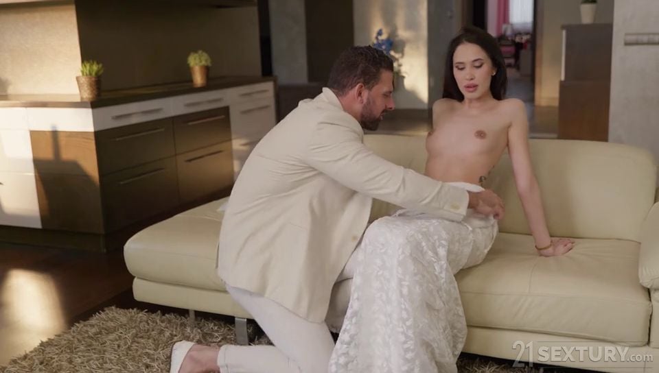 Alyssa Bounty - Saving It For Their Wedding Night - AssHoleFever, 21Sextury (SD 2024) New Porn