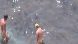 Voyeur stumbled on a beach blowjob Voyeur