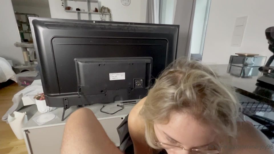 Nina Joy Good Morning i Gave Him a Blowjob In Between His Work Deep Throat (Amateur porn)