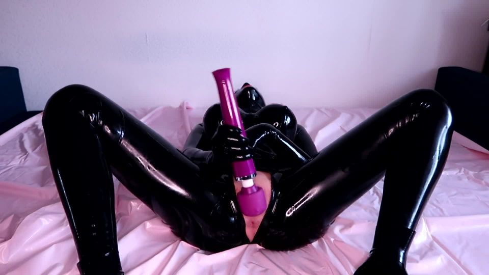 First Time in Latex Play with Vibrator