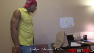 Sexo duro con una colegiala indefensa.