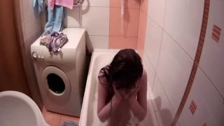 Voyeur 11916-sdudents girls in bathroom2