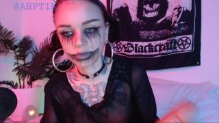 Spooky slut blow job with dildo dildo 