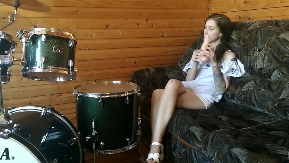 free porn clip 31 Laruna Mave in 041 Dildo Riding on DRUMS Drummer Doesnt know about it ;) - fetish - teen femdom por