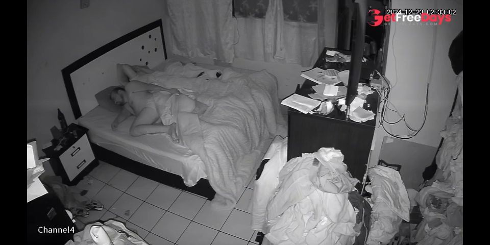 [Sleeping.Porn] Сouple snores in their sleep every night, hidden bedroom video