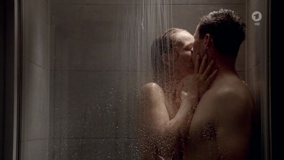 Petra Schmidt-Schaller - Ich war eine gluckliche Frau (2017) HD 720p - (Celebrity porn)