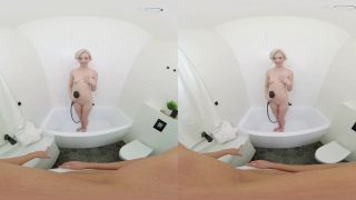 From Shower to Kitchen - Gear VR