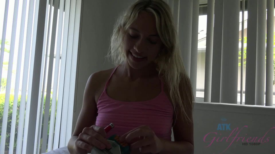 online xxx clip 47 blonde foot fetish Khloe wants you to wake up so she can fuck you!, foot on feet porn