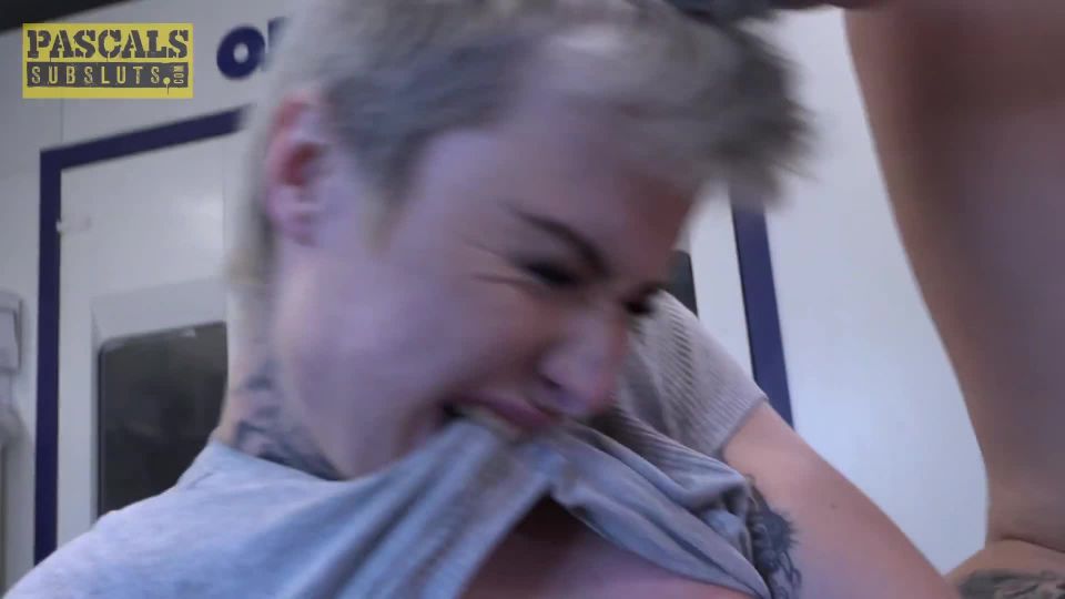 Listo, listo, follando (porno fetiche) Tabitha veneno