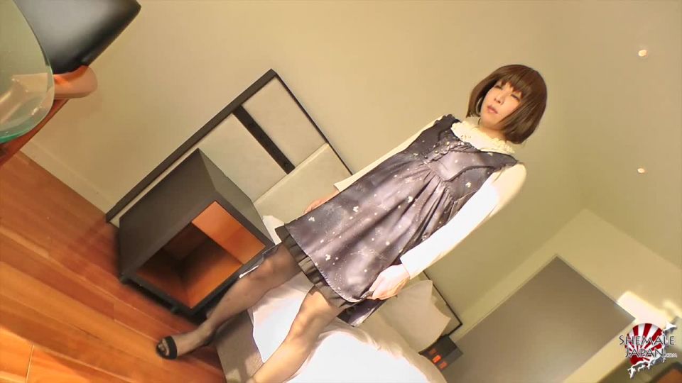 Miharu Plays in Pantyhose(Shemale porn)
