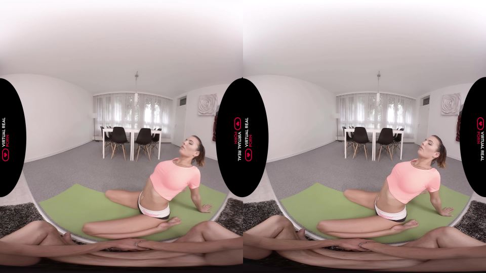 Vanessa Decker - Warming-up for yoga - VirtualRealPorn (UltraHD 4K 2021)