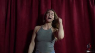 Kenzie feels bad for this little cock and sucks him off(porn)