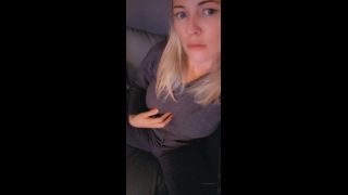 Onlyfans - Gracey kay - graceykayFeeling so horny just rubbing my pussy - 16-04-2020