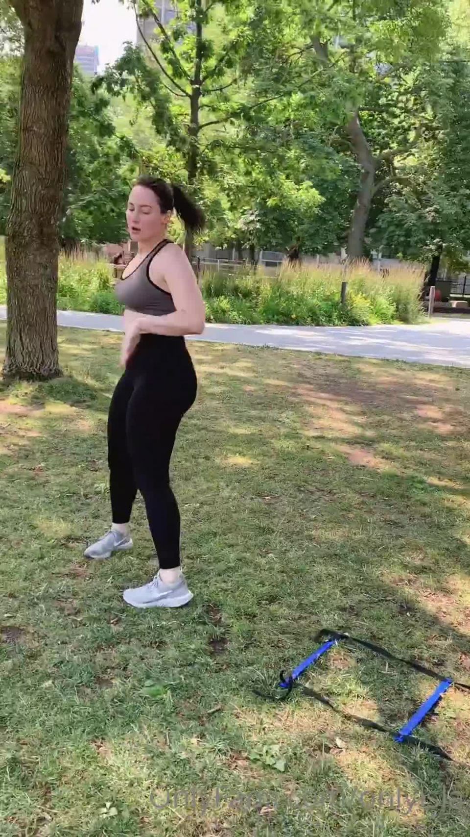 Isla D - onlyisla () Onlyisla - cubetas de efecto sudor 10-07-2020