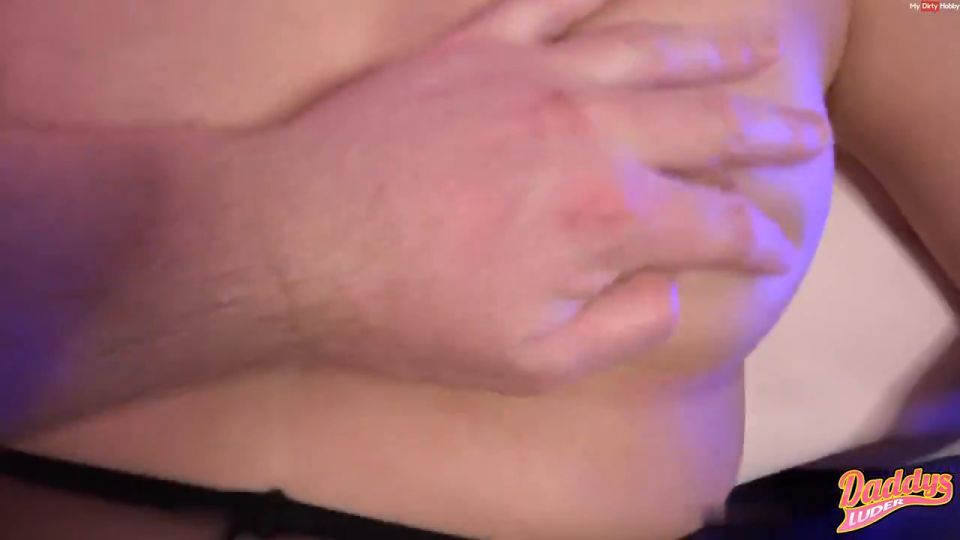 Papis Luder - Während dem Footjob bin ich auch gekommen - Mdh