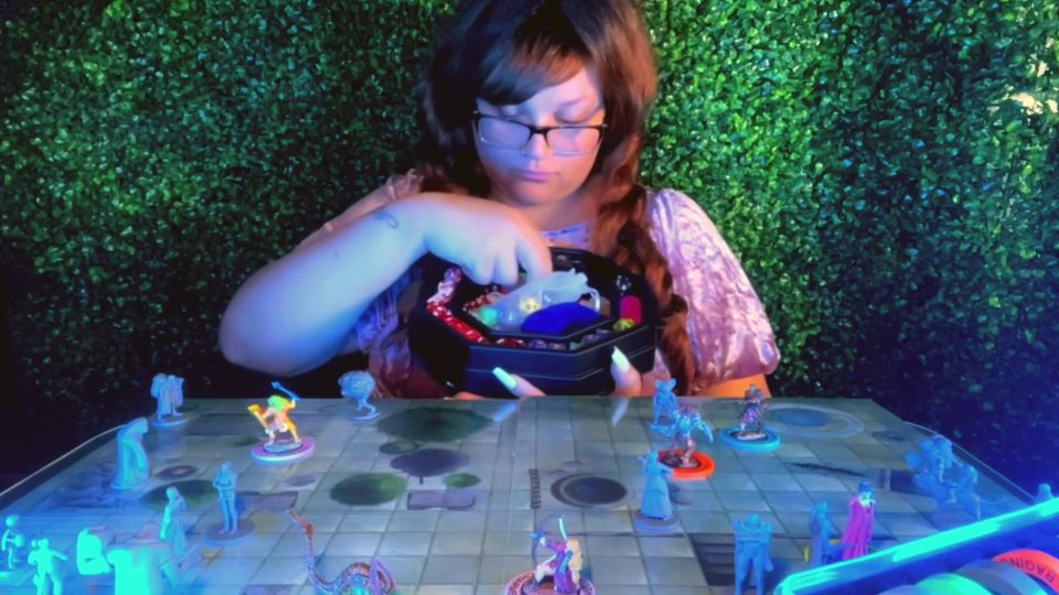 D&amp;D Nerdy BBW Imagines She'S A Horny Fairy.