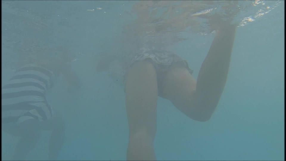 Underwater swimsuit tracking – YMUW-1029,  on voyeur 