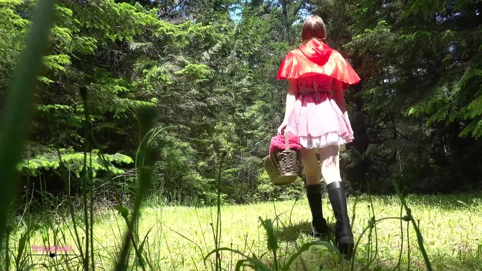 DestinationKat – Red Riding Hood Fucked In The Woods - [Webcam]