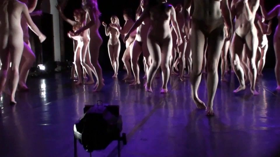 Thursday_nude_dance