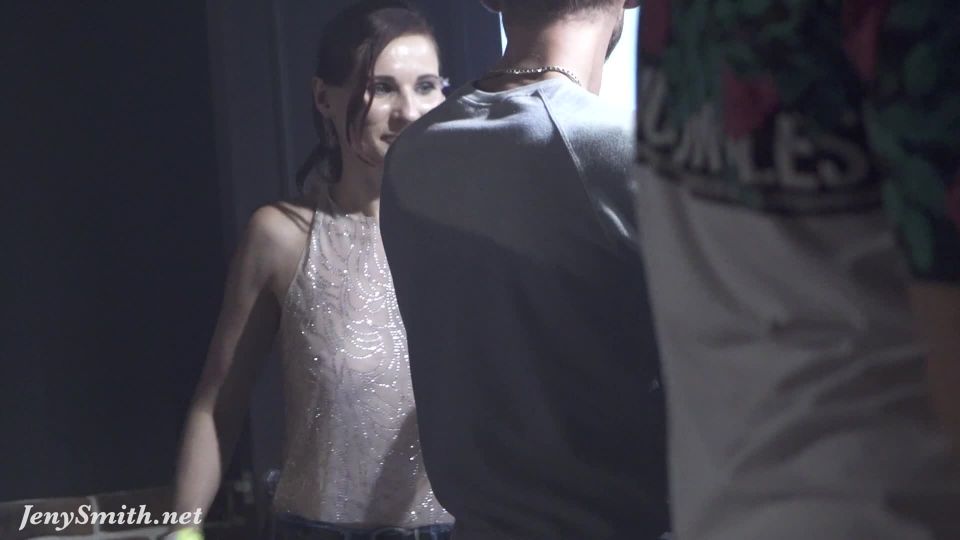 adulto xxx video 42 Jeny Smith – Soy un camarero sin fondo pintado pantalones cortos, amateur x porno en ruso