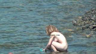 Nudist video 01577 Teen!