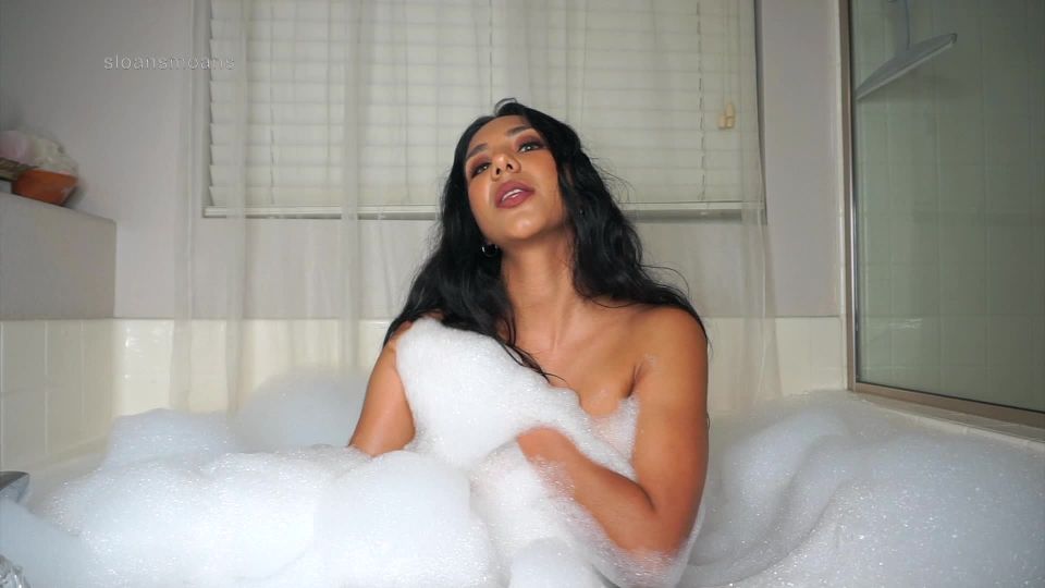 Sloansmoans - bubble bath tease - Wetlook