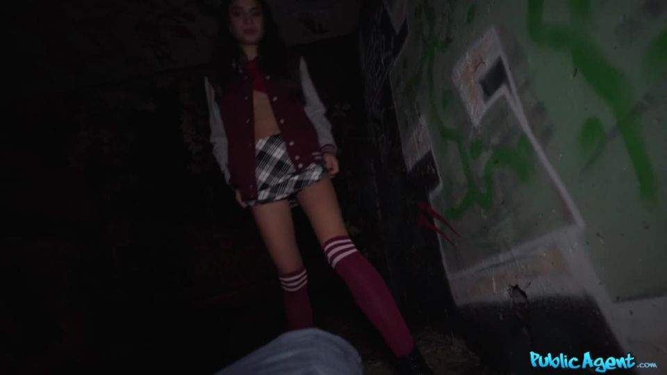 Esta chica francesa está loca (porno de Amateur) Candie Luciani