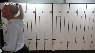 Lara - Cum Kitten - TRAINING 2.0 mit Eiweiss Shake und Sperma Kuss - Dreister DREIER FICK im Fitnessstudio - Sex