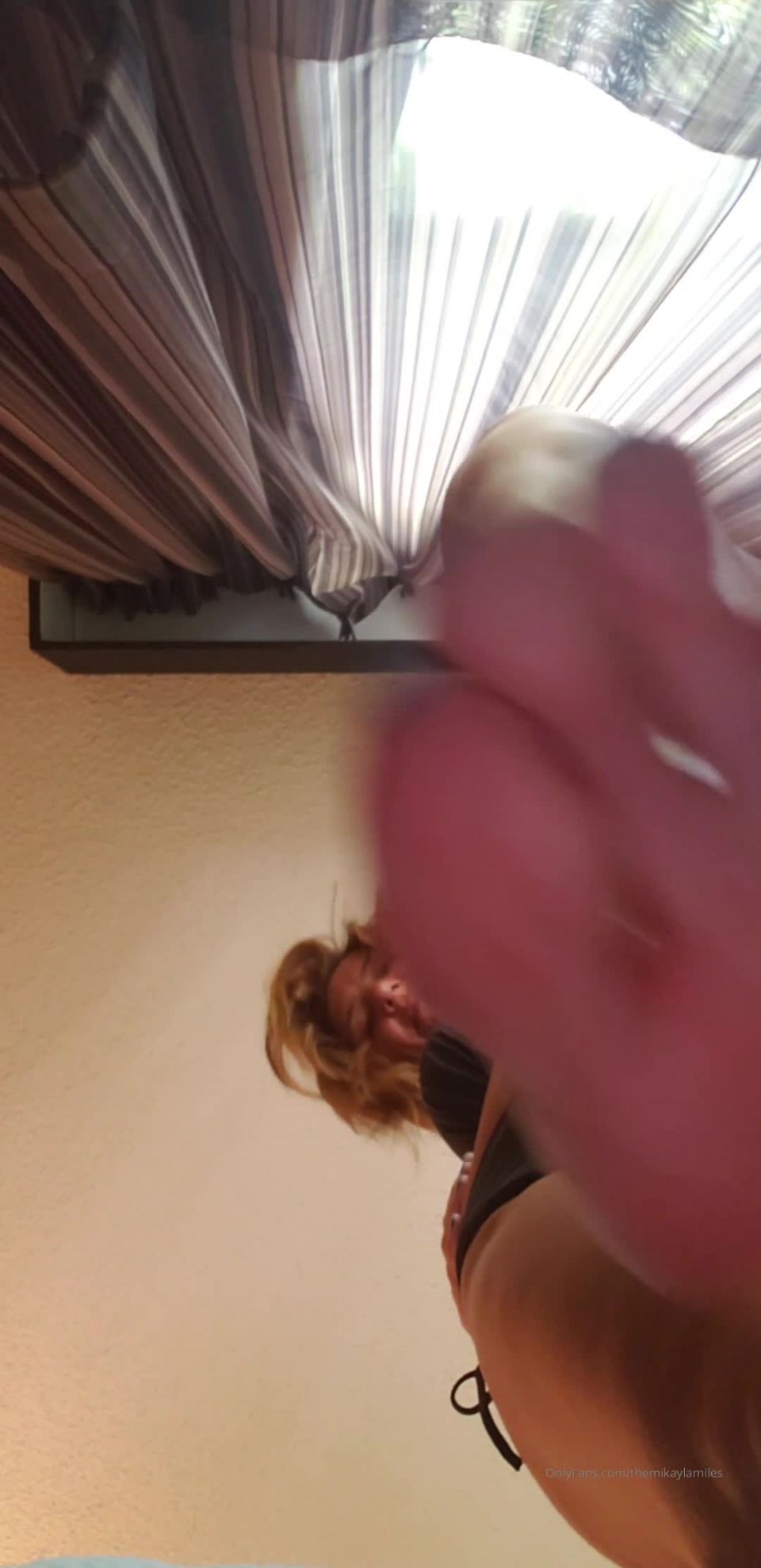Themikaylamiles-09-07-2020-515707630-Giantess Pov Mikaylamiles Forces Her Footslave To - (Webcam)
