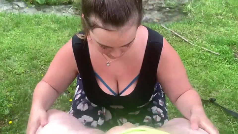 KimberlyCaprice - Outdoor Doggy und vollgespritzt - Mdh