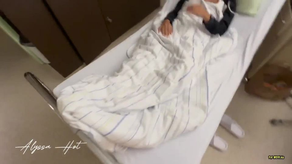 Alyssa - Hot - Doktor verführt - Ich brauche einen Schwanz 720P - Amateur